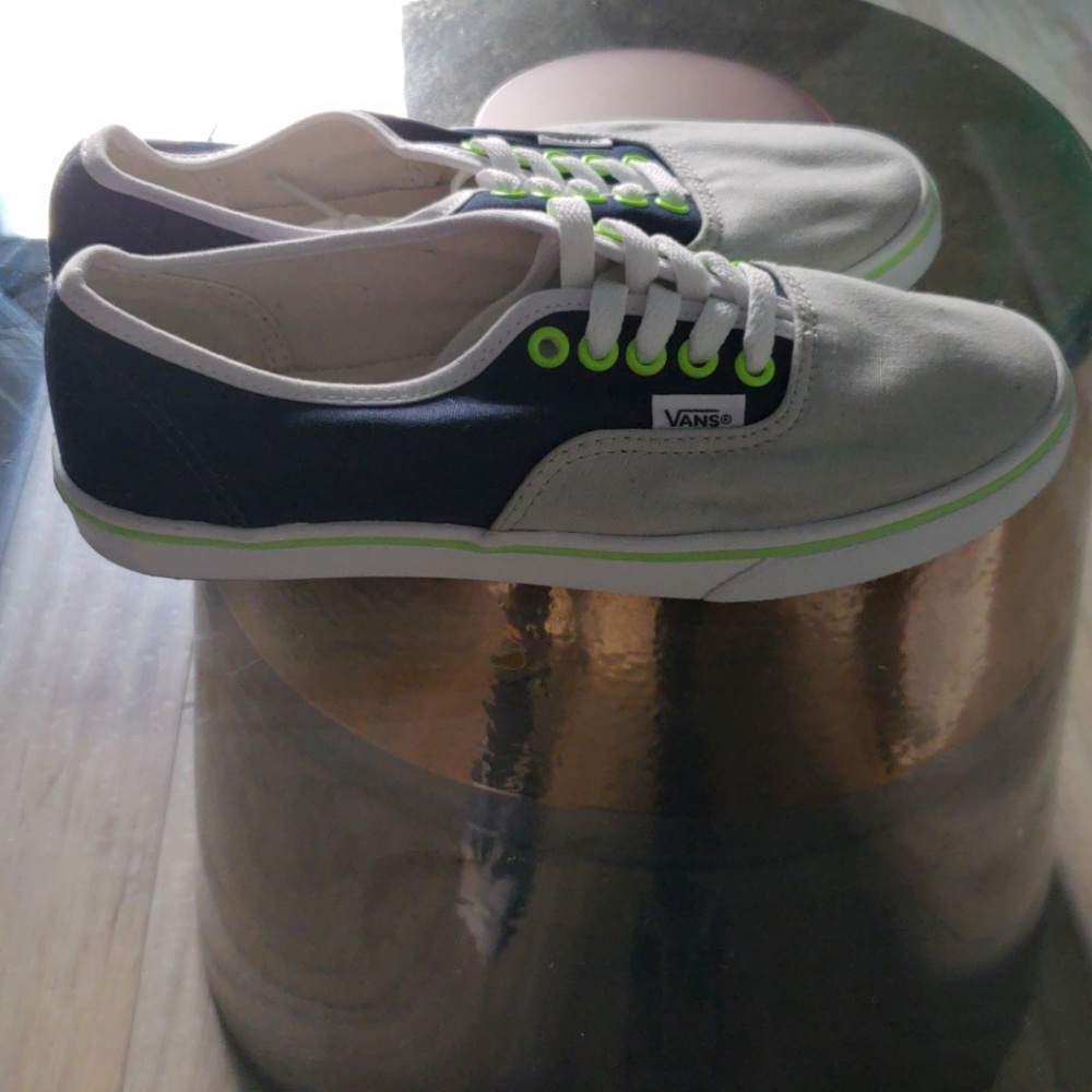 Brand New Custom Made Vans Size 7 - image 4